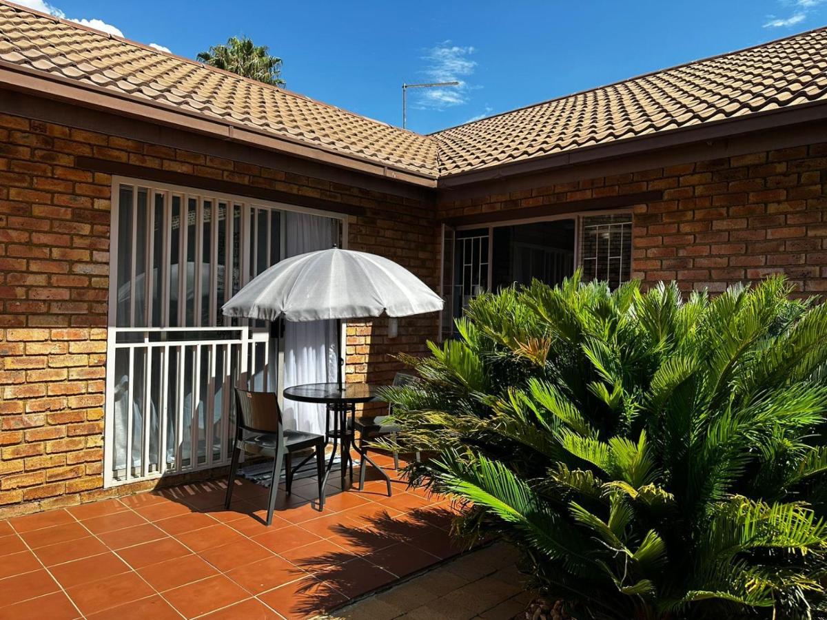Acuvea Inn Kempton Park Exterior photo