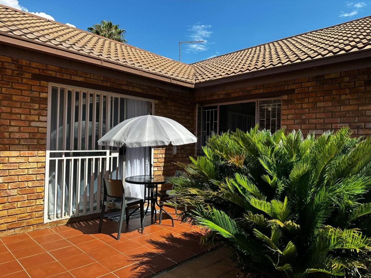 Acuvea Inn Kempton Park Exterior photo