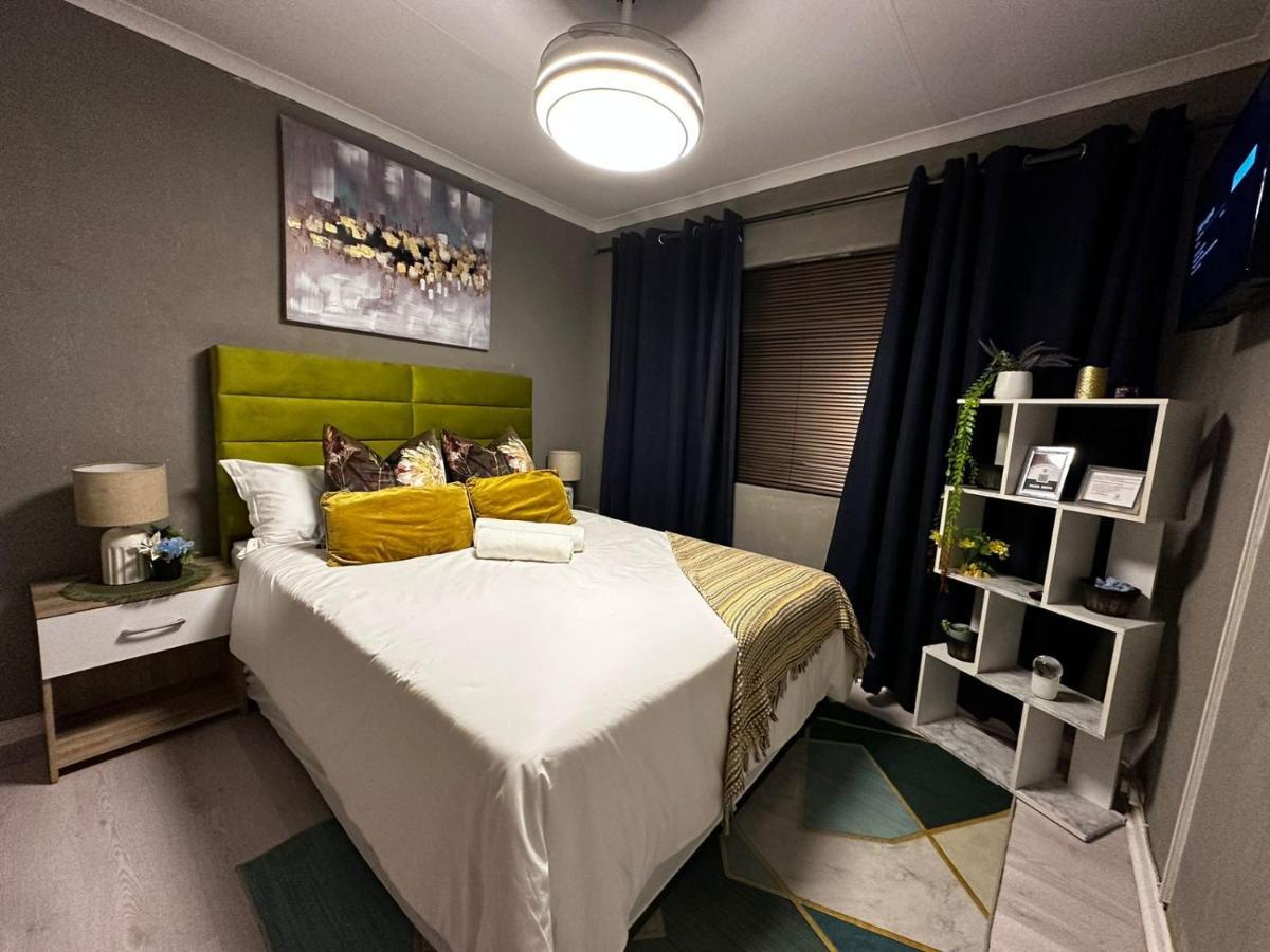 Acuvea Inn Kempton Park Exterior photo